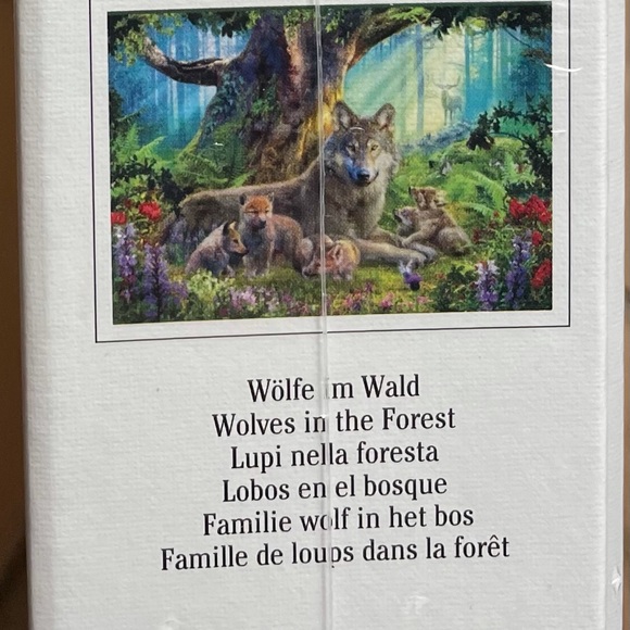 Wolves in a pack - Picture 3 of 4